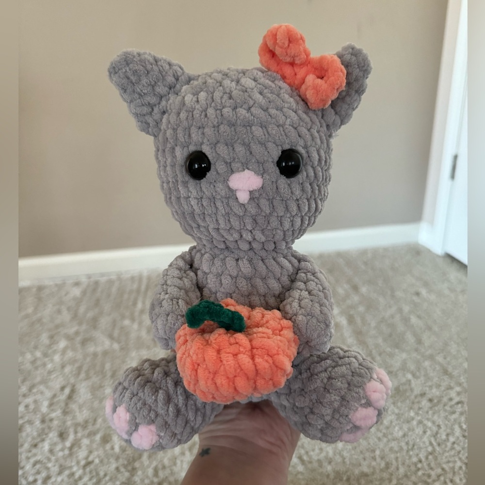 Handmade cat crochet plushie 🎃🐱